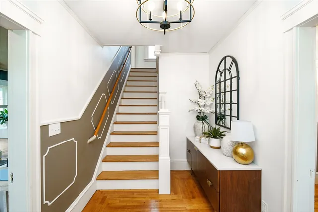 $550,000 | 821 Post Road, Warwick, RI 02888