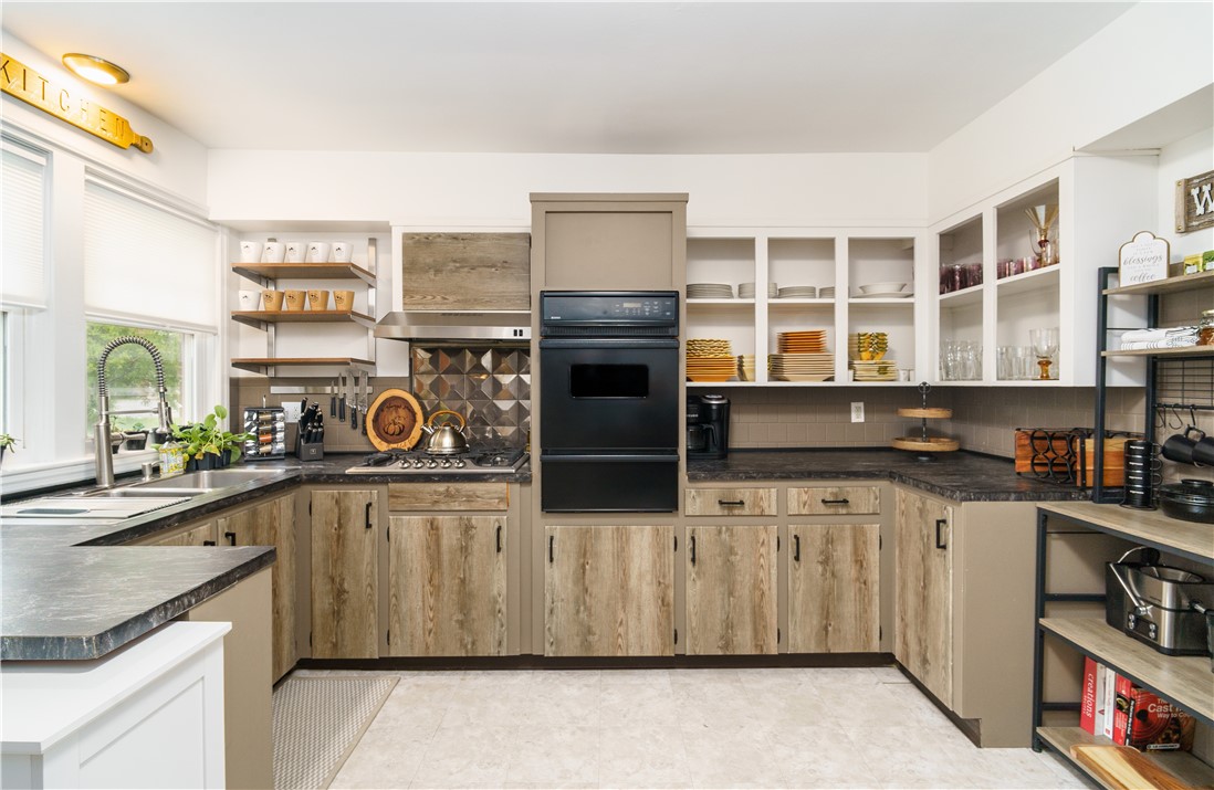 821 Post Road Warwick, RI 02888 - Photo 9 of 50