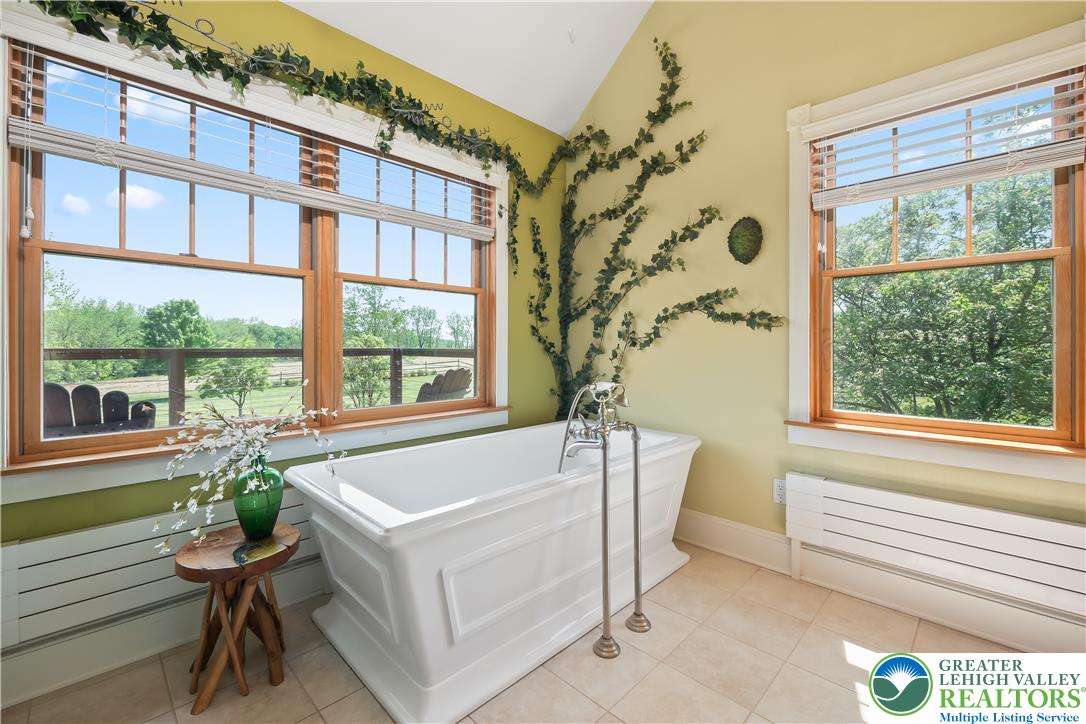 5136 Old Carriage Road Northampton, PA 18067 - Photo 28 of 56
