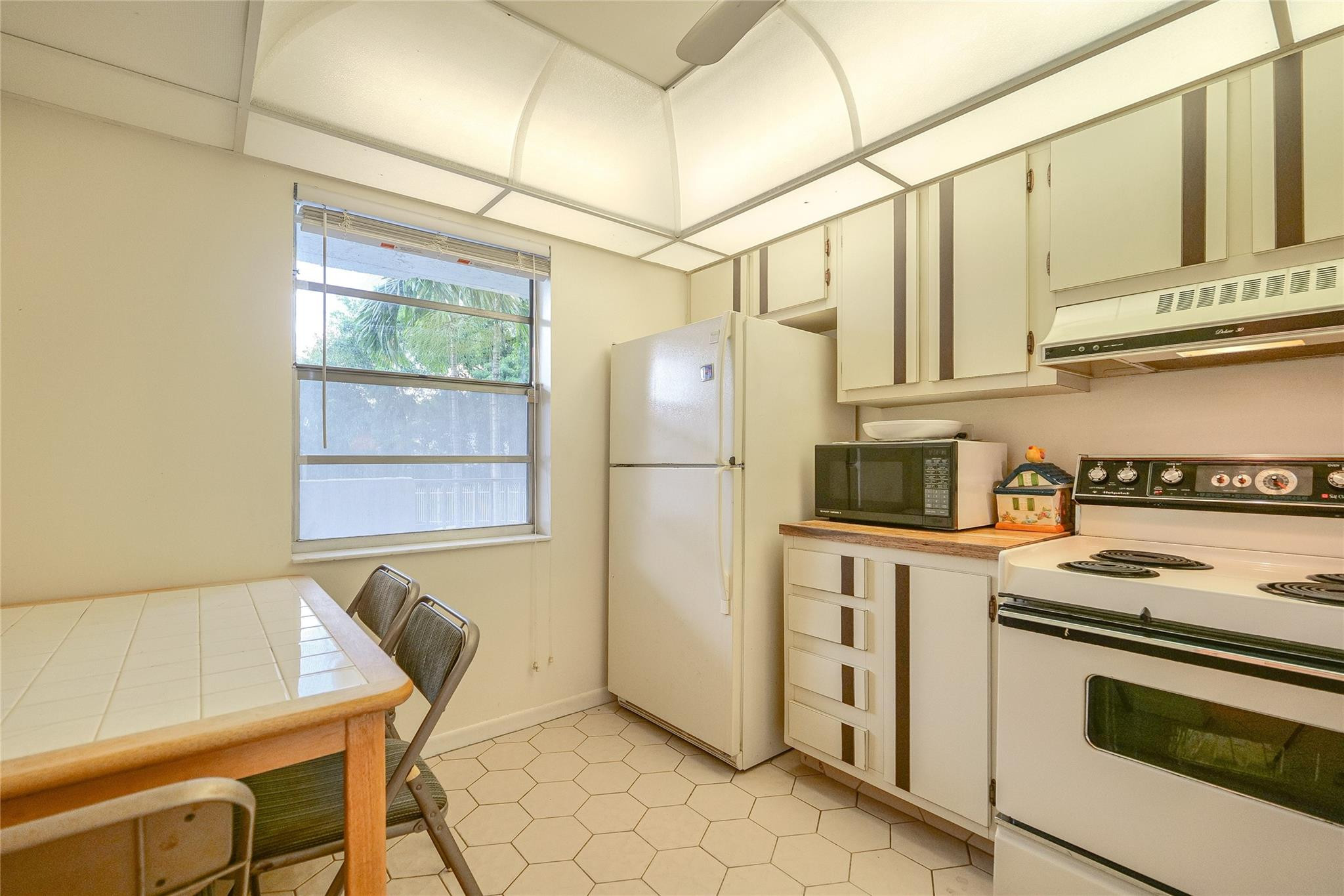 3910 Inverrary Boulevard, Unit 203B Lauderhill, FL 33319 - Photo 14 of 59 Photo 14