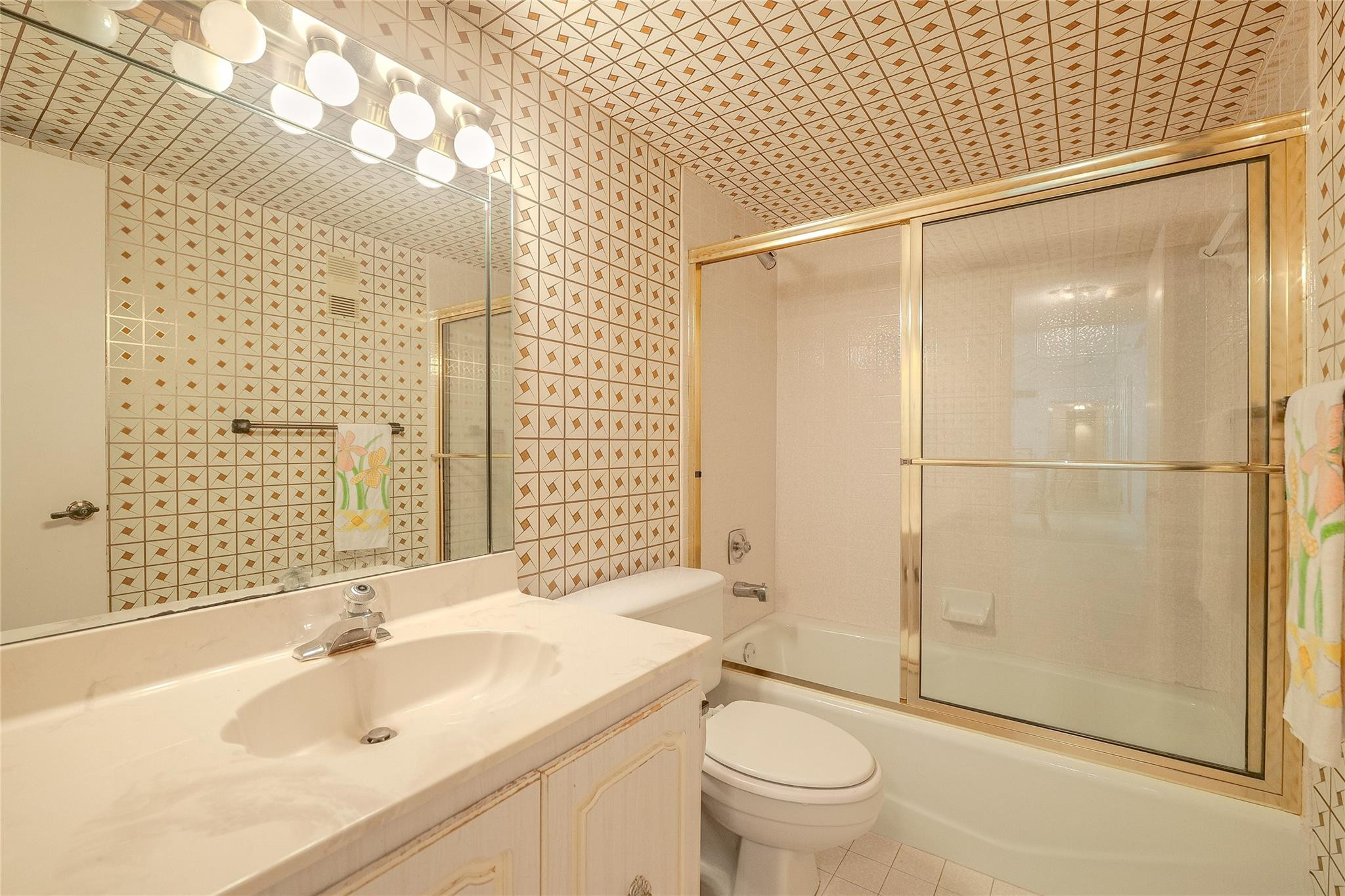 3910 Inverrary Boulevard, Unit 203B Lauderhill, FL 33319 - Photo 22 of 59 Photo 22