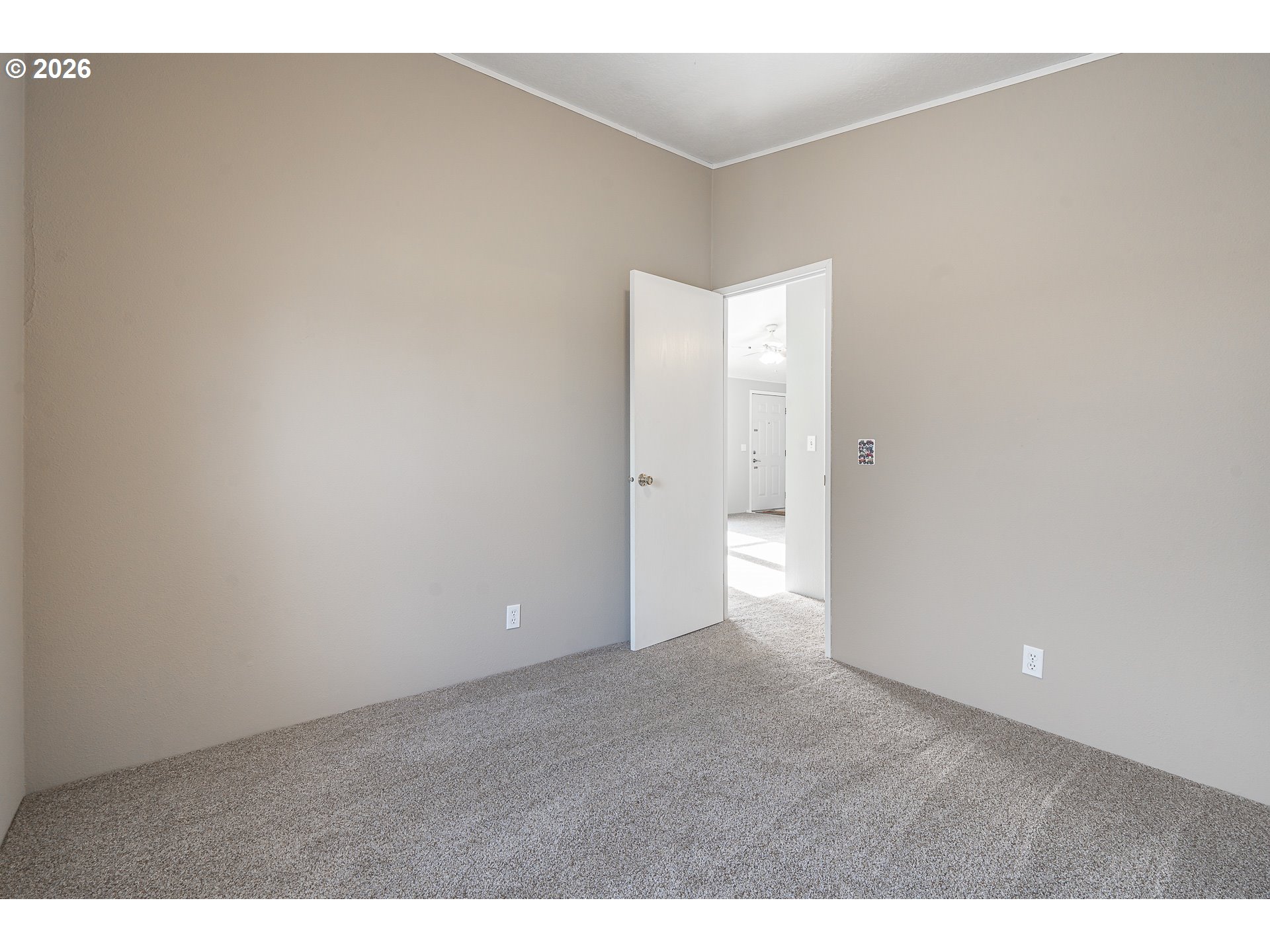 860 West Ellendale Avenue Dallas, OR 97338 - Photo 31 of 33 a view of an empty room