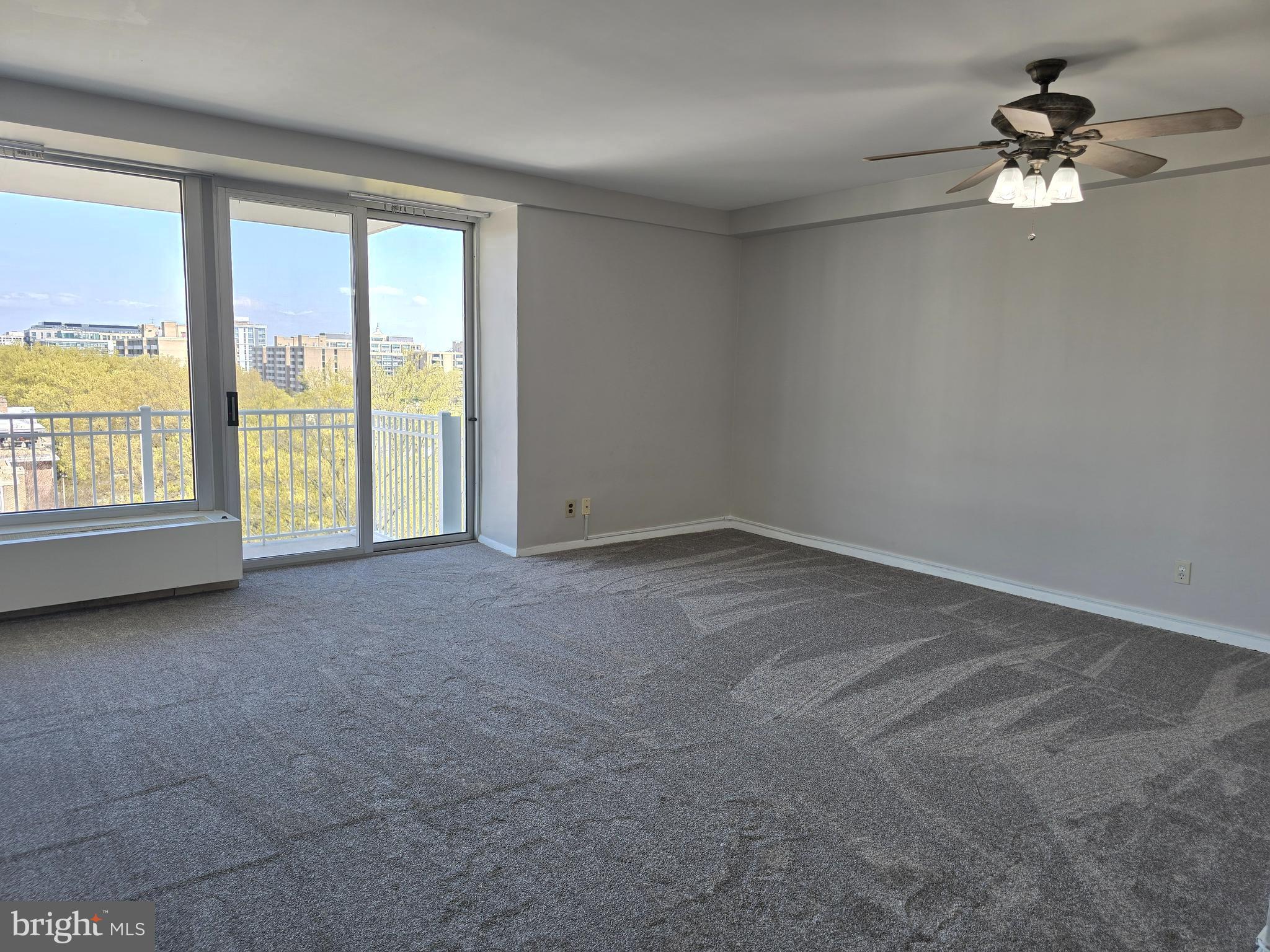 1435 4th Street Southwest, Unit B712 Washington, DC 20024 - Photo 10 of 17 Living room