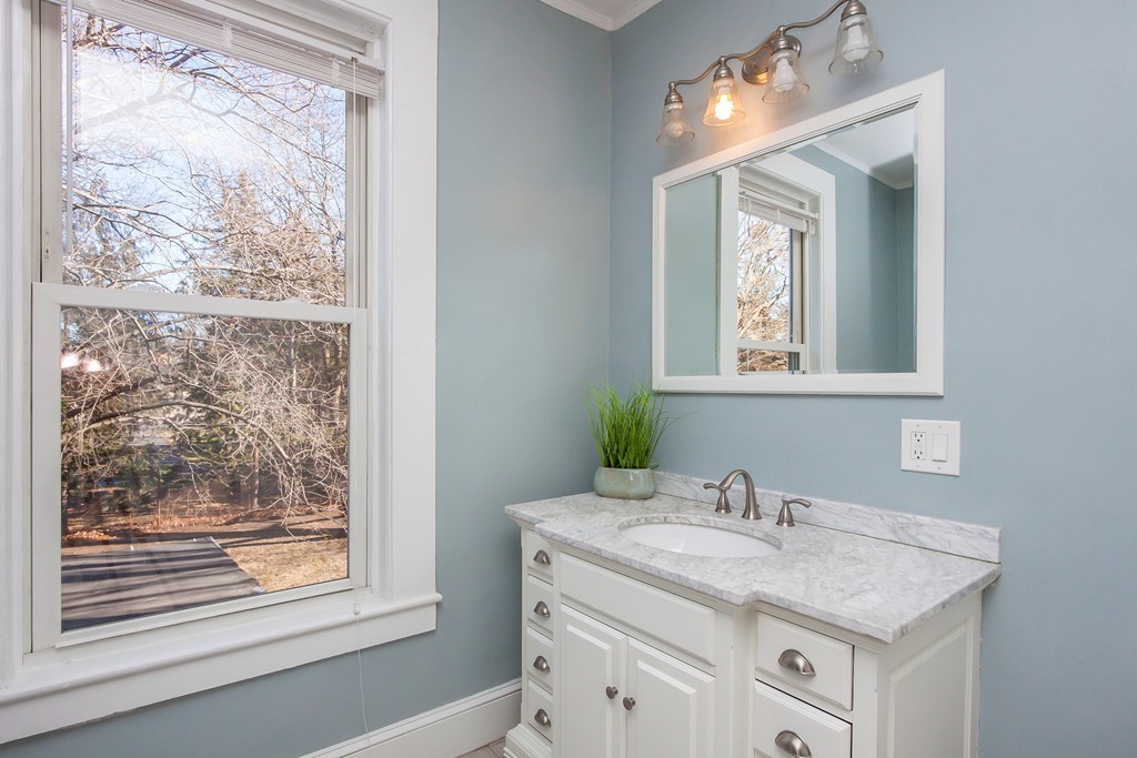 31 Madison Avenue Springfield, MA 01105 - Photo 23 of 30