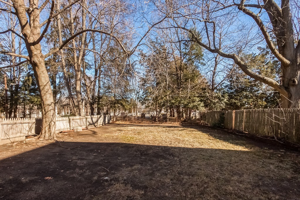 31 Madison Avenue Springfield, MA 01105 - Photo 29 of 30
