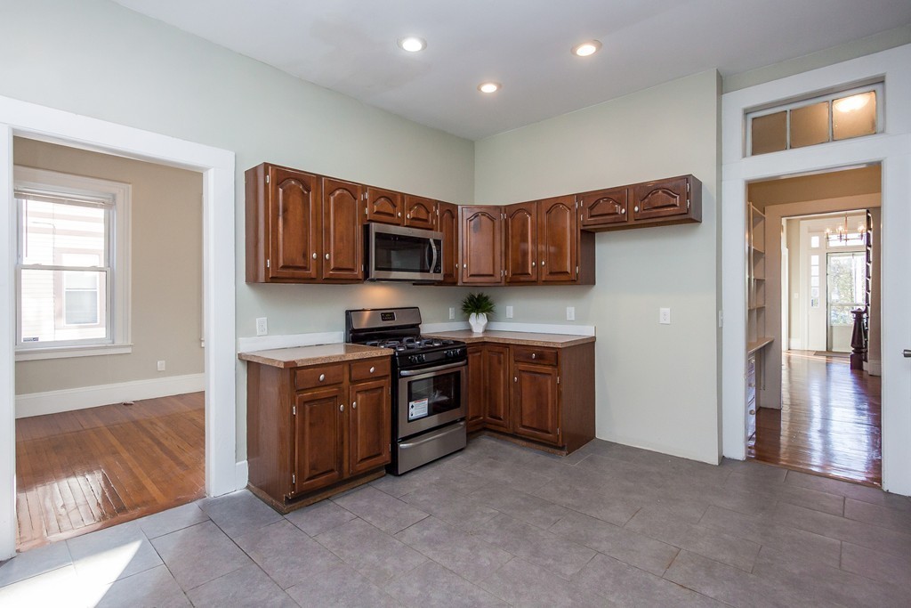 31 Madison Avenue Springfield, MA 01105 - Photo 10 of 30