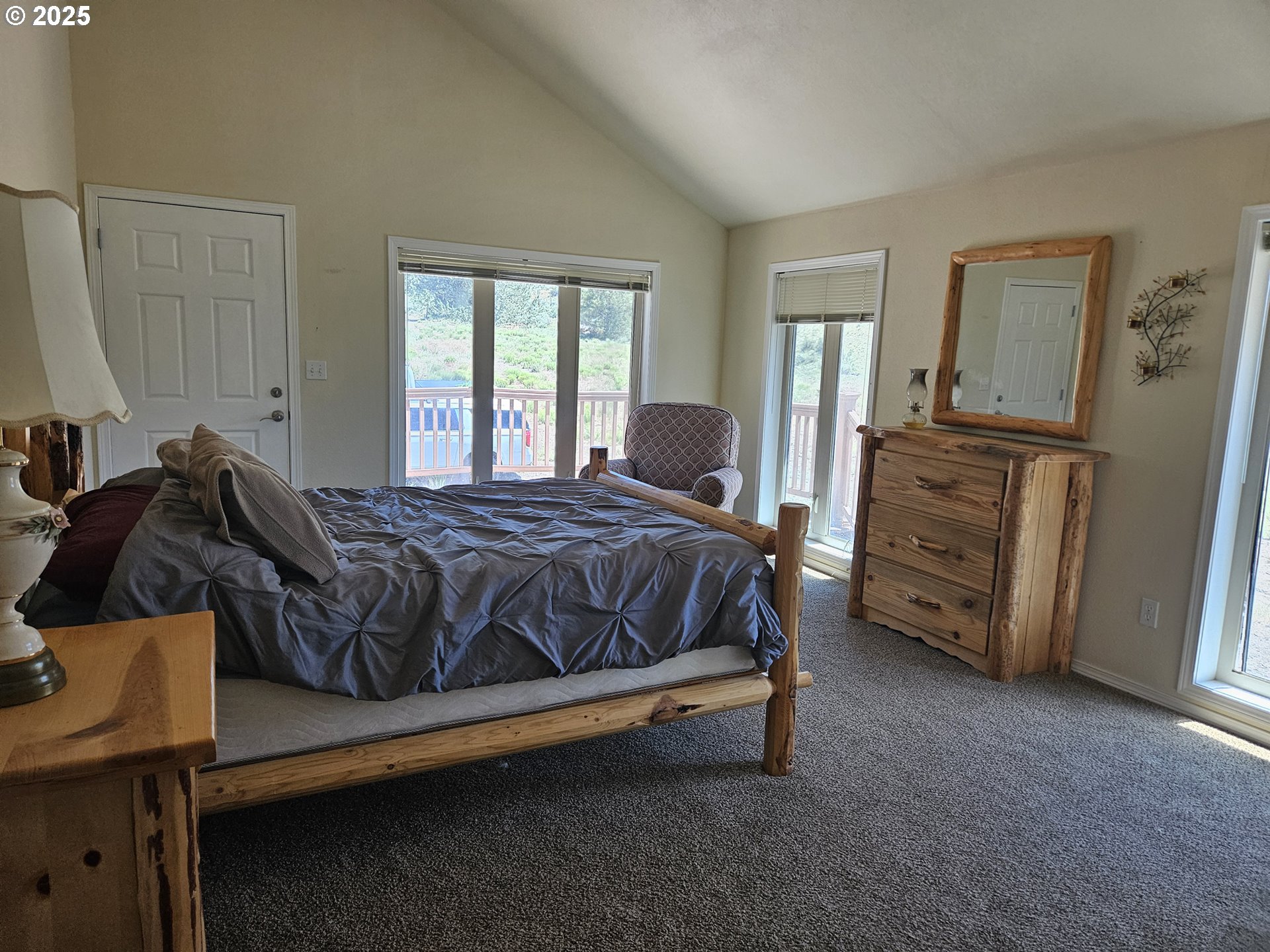 12142 Burns-Izee Road Seneca, OR 97873 - Photo 38 of 40 a bedroom with a bed and a dresser