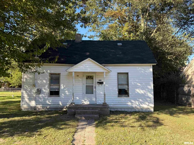 $49,500 | 806 Rodd Street, Carterville, IL 62918