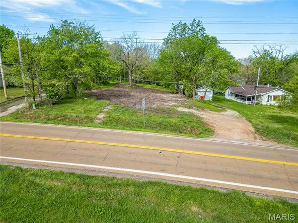 $27,500 | 302 South Commercial Street, Crocker, MO 65452