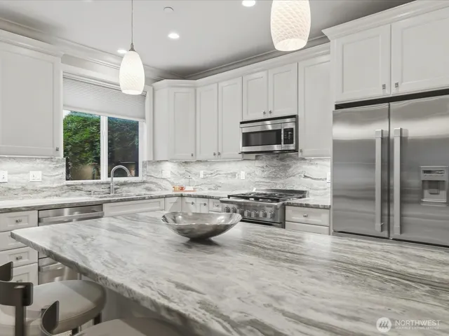 $1,850,000 | 1040 6th Avenue South, Edmonds, WA 98020