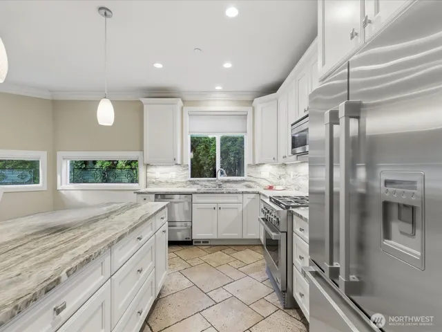 $1,850,000 | 1040 6th Avenue South, Edmonds, WA 98020