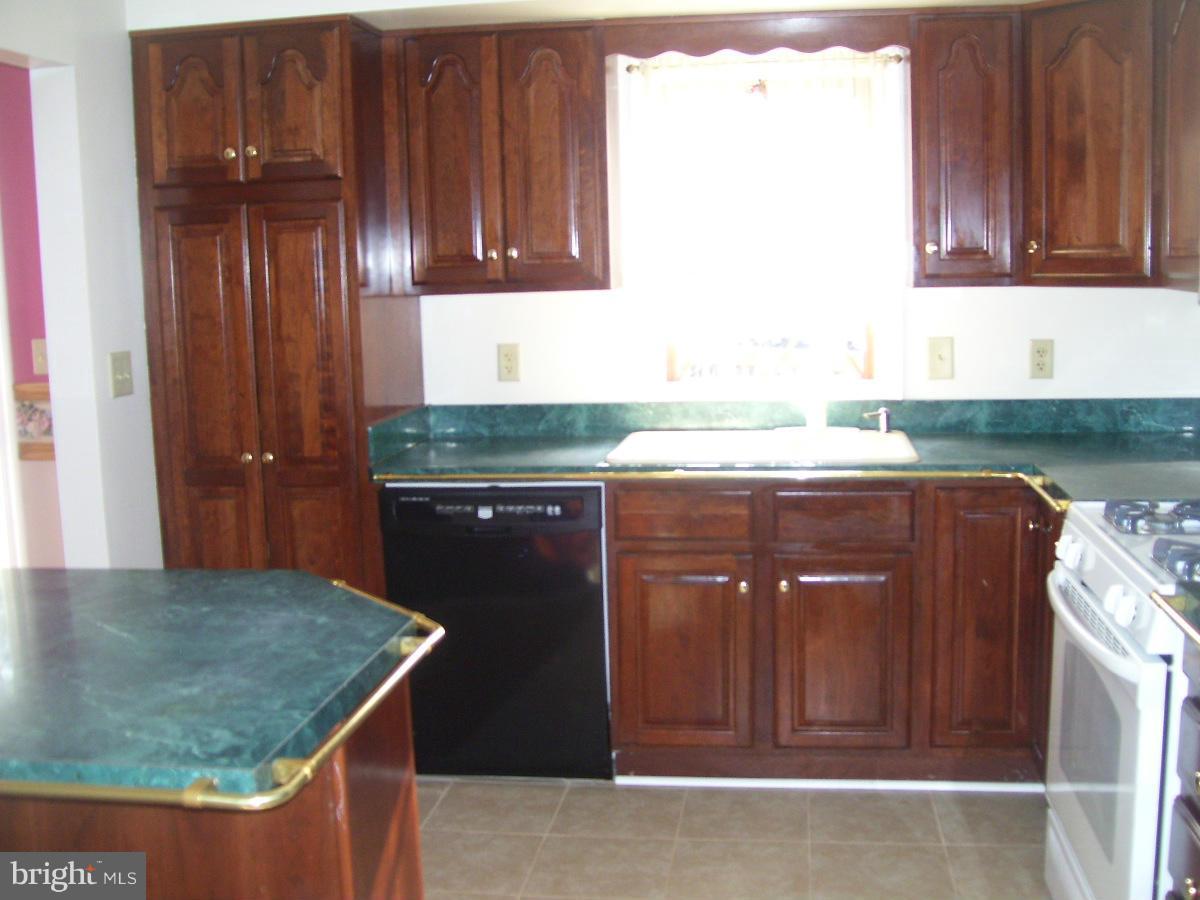 4421 Silver Spring Road Perry Hall, MD 21236 - Photo 7 of 18 Kitchen