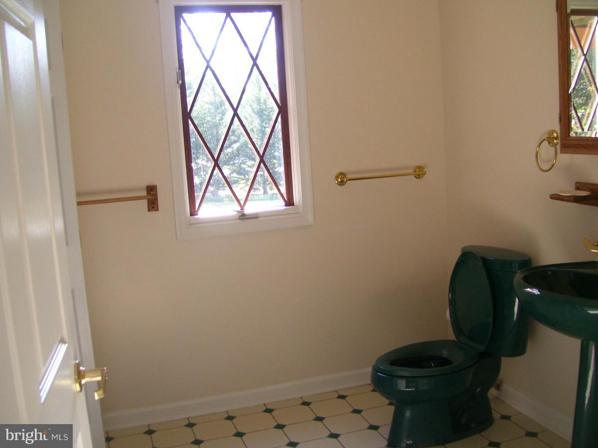 4421 Silver Spring Road Perry Hall, MD 21236 - Photo 9 of 18 Bath