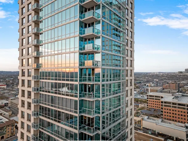 a view of a tall building