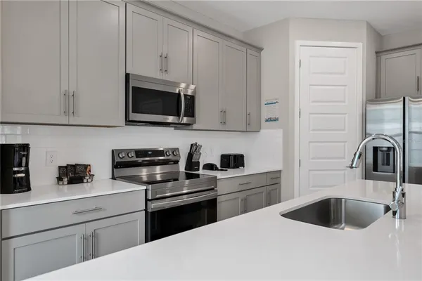 $2,900 | 7833 Spectrum Drive, Kissimmee, FL 34747