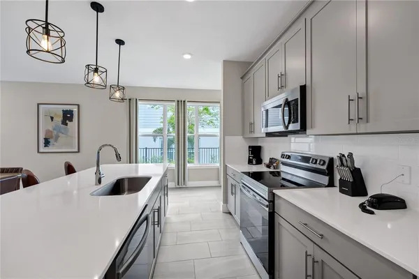 $2,900 | 7833 Spectrum Drive, Kissimmee, FL 34747