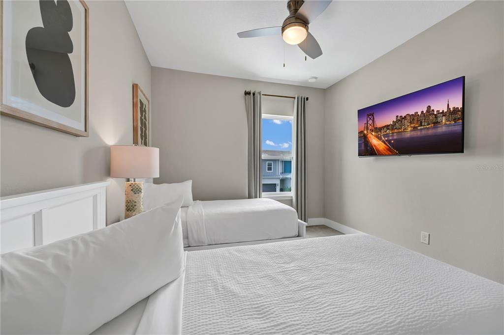 7833 Spectrum Drive Kissimmee, FL 34747 - Photo 41 of 54