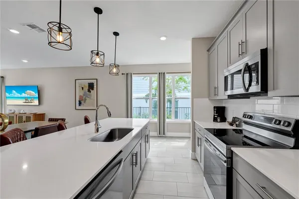 $2,900 | 7833 Spectrum Drive, Kissimmee, FL 34747