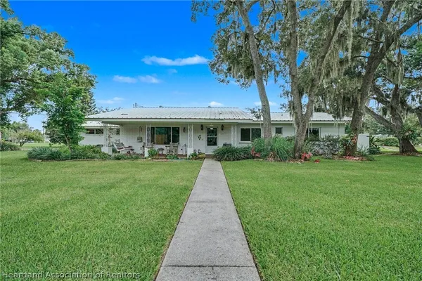 $319,900 | 131 North Verona Avenue, Avon Park, FL 33825