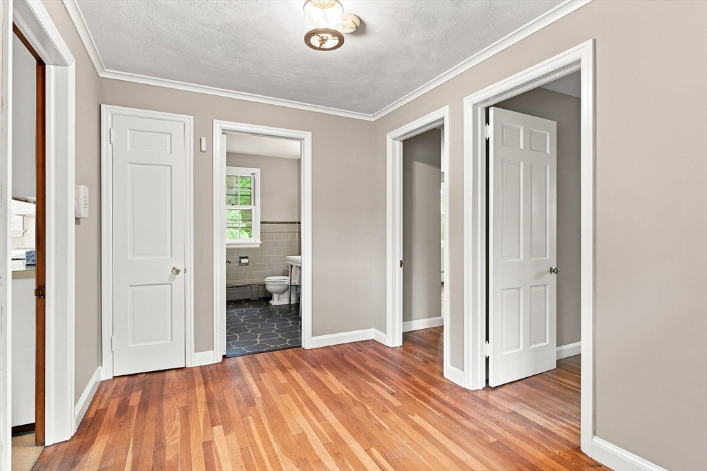 92 Oak Hollow Road Springfield, MA 01128 - Photo 7 of 41 Gallery Image 7