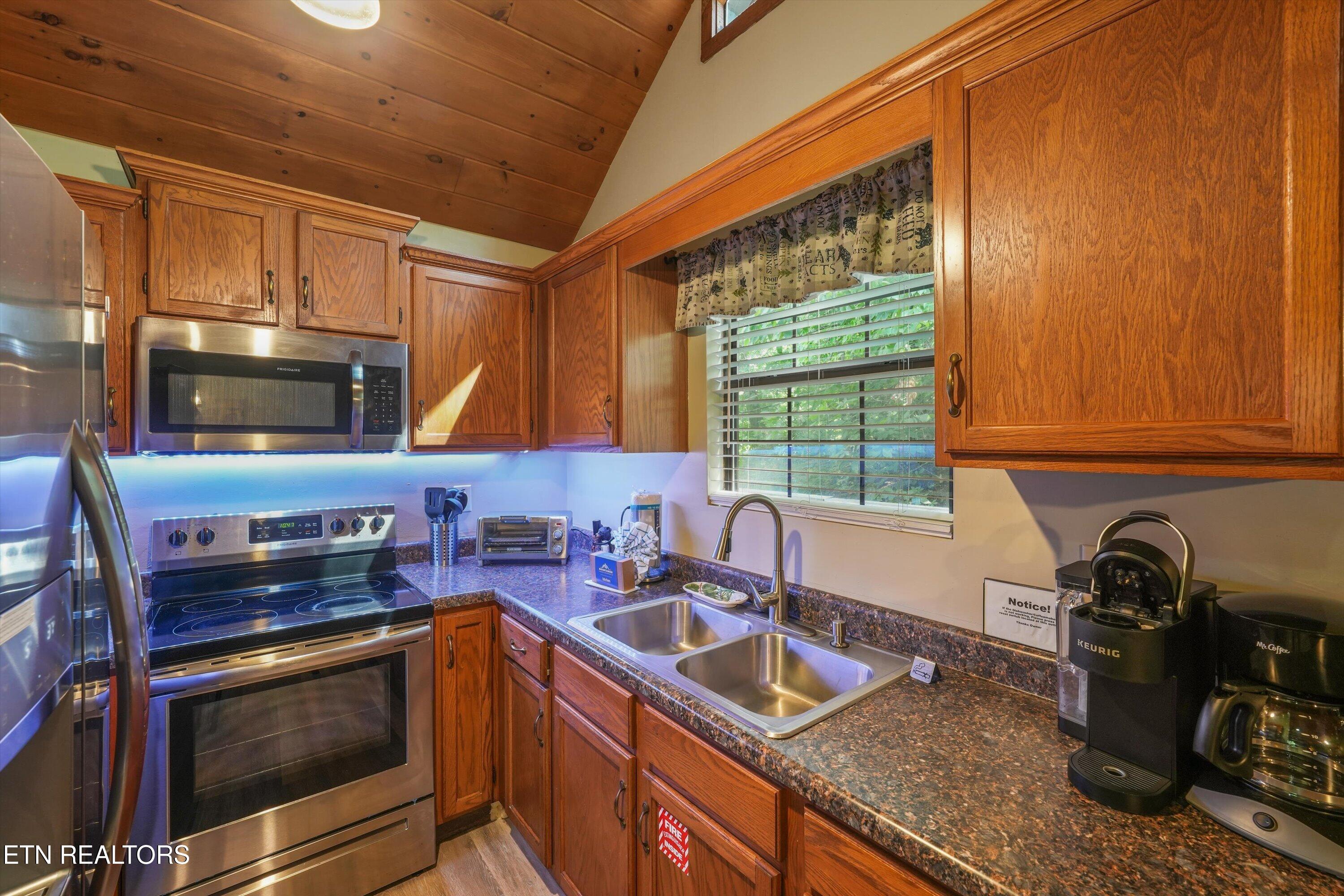 2113 Applewood Road Sevierville, TN 37862 - Photo 13 of 31 12-2113 Applewood Rd 08