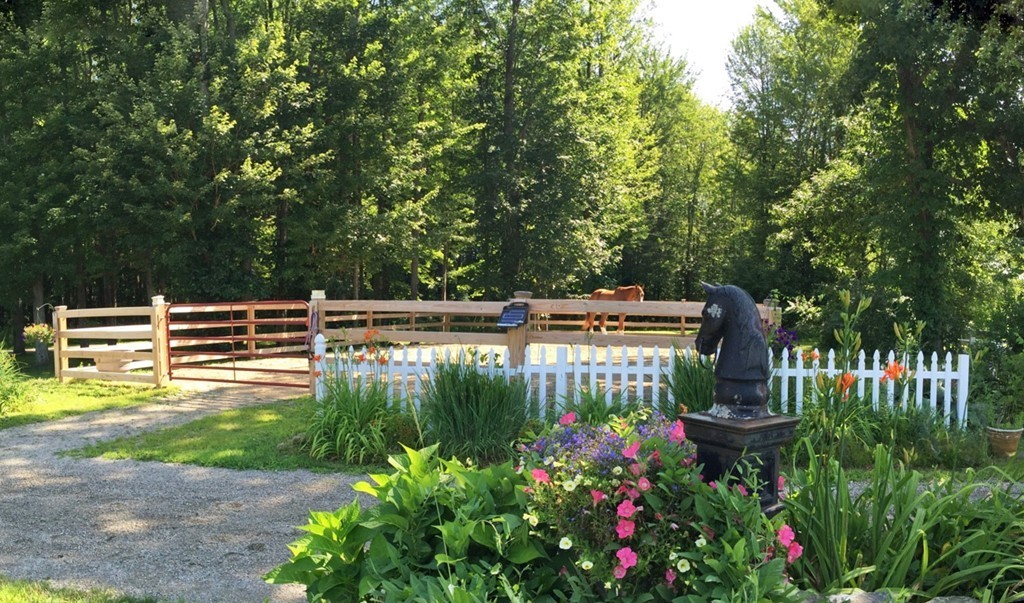 64 Putnam Hill Road Sutton, MA 01590 - Photo 25 of 30