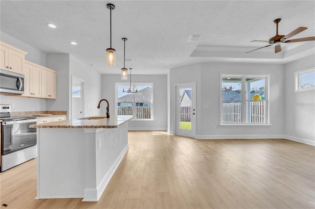 12574 Northwest 158th Street Alachua, FL 32615 - Photo 7 of 17