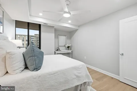 $999,000 | 4550 North Park Avenue, Unit 807, Chevy Chase, MD 20815