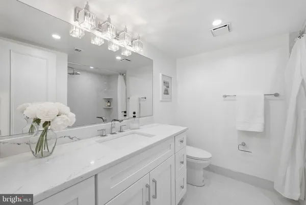 $999,000 | 4550 North Park Avenue, Unit 807, Chevy Chase, MD 20815