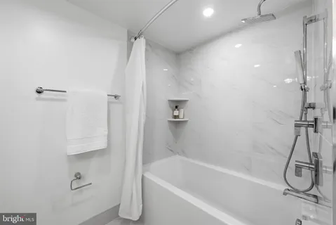 $999,000 | 4550 North Park Avenue, Unit 807, Chevy Chase, MD 20815