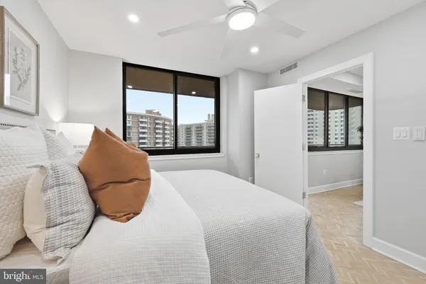 $999,000 | 4550 North Park Avenue, Unit 807, Chevy Chase, MD 20815