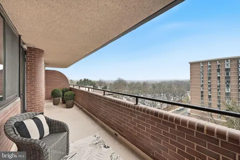 $999,000 | 4550 North Park Avenue, Unit 807, Chevy Chase, MD 20815