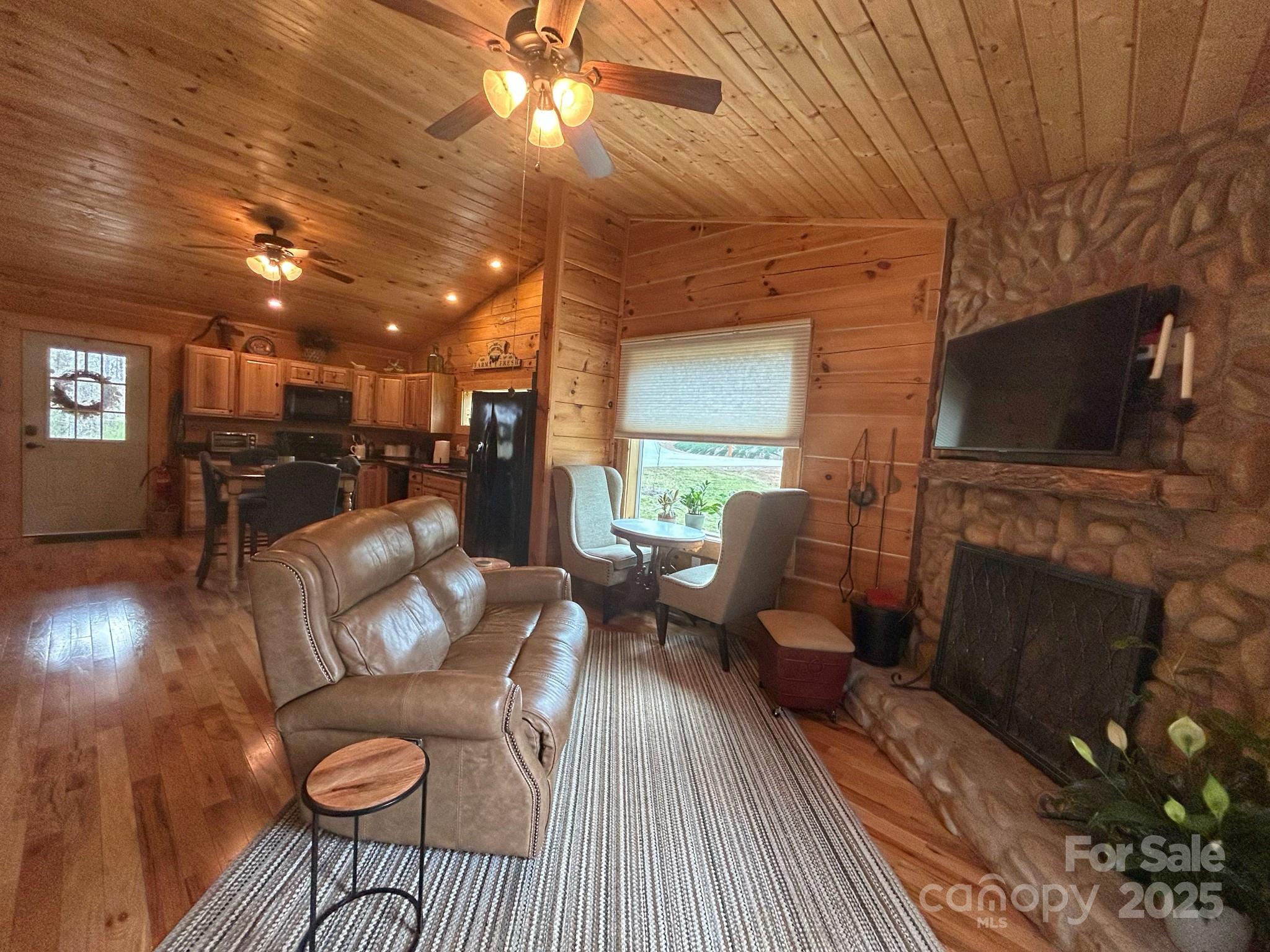 5680 Low Country Road Lenoir, NC 28645 - Photo 3 of 20 Gallery Image 3
