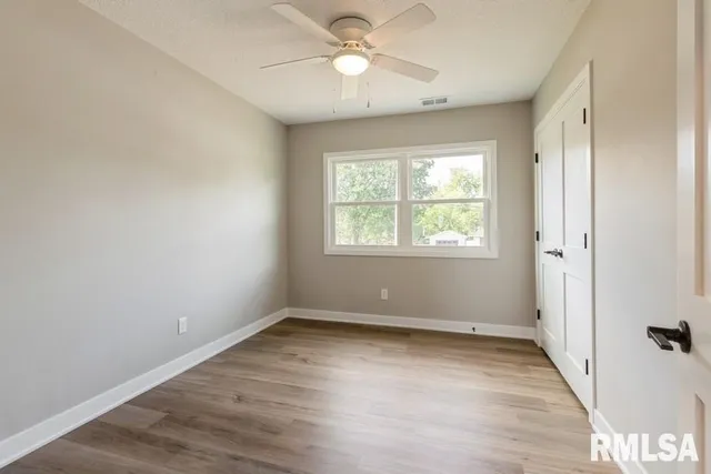 $329,000 | 814 Jones Street, Le Claire, IA 52753