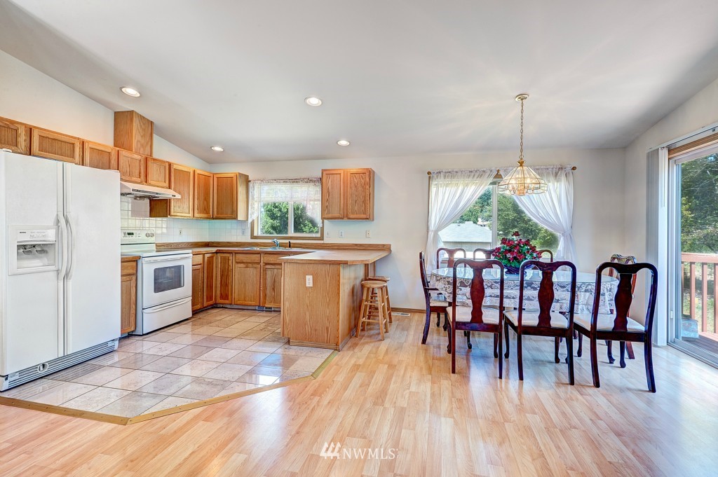 6450 South Langston Road Seattle, WA 98178 - Photo 5 of 22 Gallery Image 5