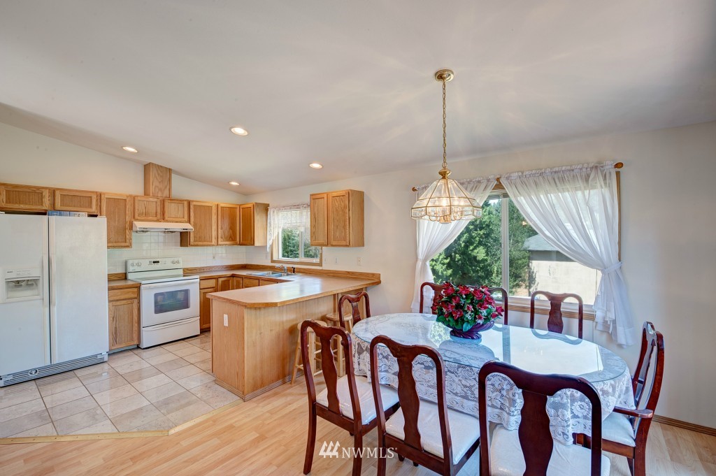 6450 South Langston Road Seattle, WA 98178 - Photo 6 of 22 Gallery Image 6