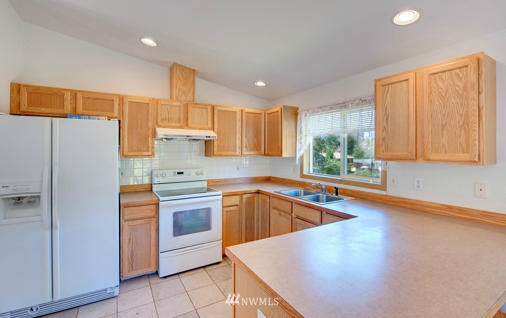 6450 South Langston Road Seattle, WA 98178 - Photo 7 of 22 Gallery Image 7