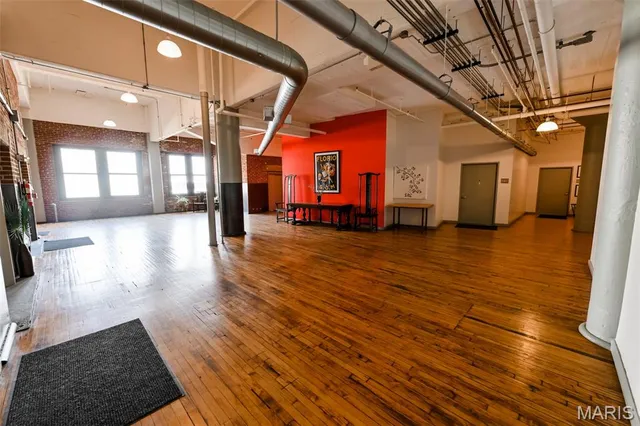 $2,000 | 1010 St Charles Street, Unit 1002, St. Louis, MO 63101