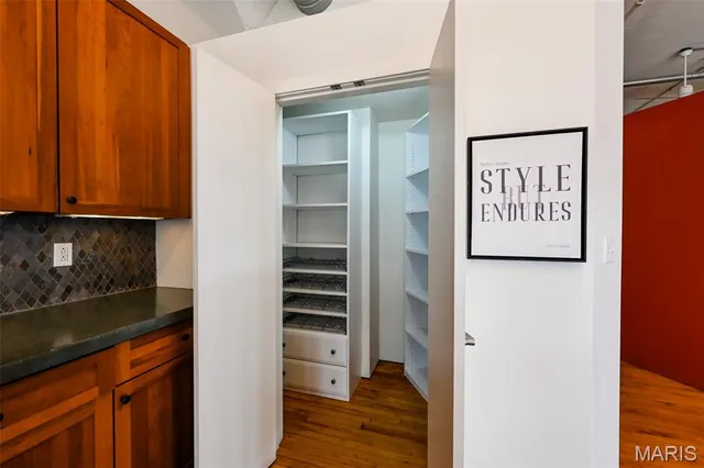 $2,000 | 1010 St Charles Street, Unit 1002, St. Louis, MO 63101