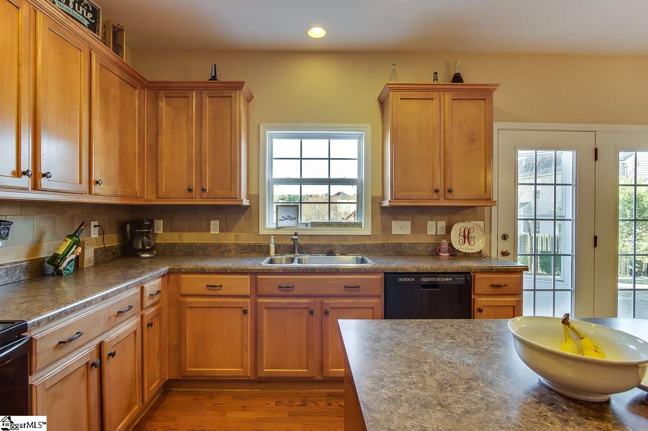 3 Crowflock Court Simpsonville, SC 29680 - Photo 12 of 32 Gallery Image 12