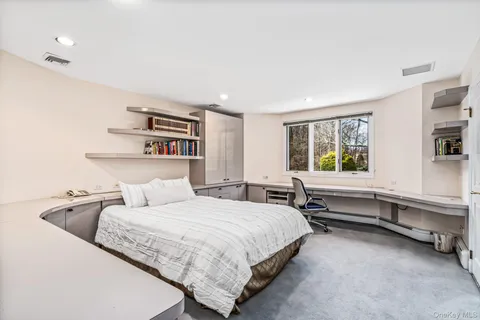 $5,475,000 | 6 Coachman's Court, Old Westbury, NY 11568