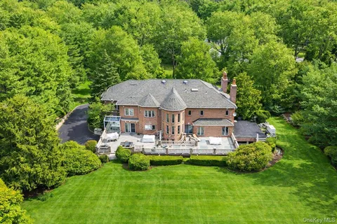 $5,475,000 | 6 Coachman's Court, Old Westbury, NY 11568