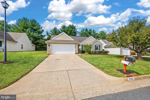 $2,350 | 5703 Halifax Court, Fredericksburg, VA 22407