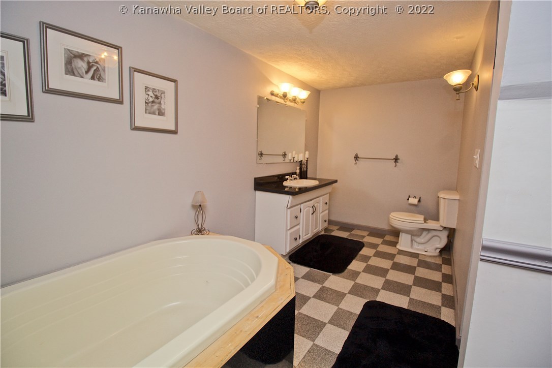 124 Ridgeview Drive Scott Depot, WV 25560 - Photo 16 of 24 Gallery Image 16