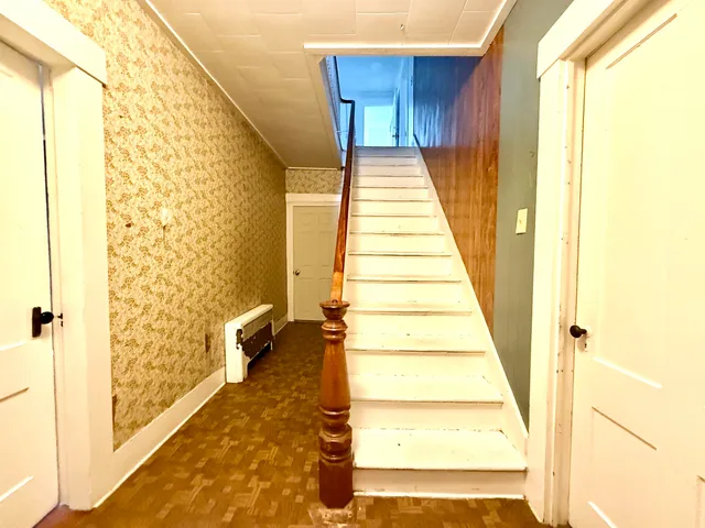 $279,500 | 56 Jefferson Road, Whitefield, NH 03598