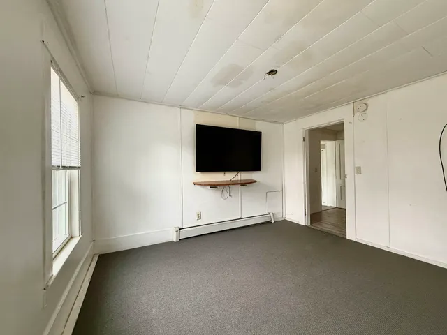 $279,500 | 56 Jefferson Road, Whitefield, NH 03598