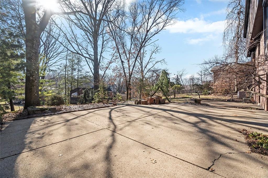 824 Flint Ridge Road Pittsburgh, PA 15243 - Photo 42 of 50