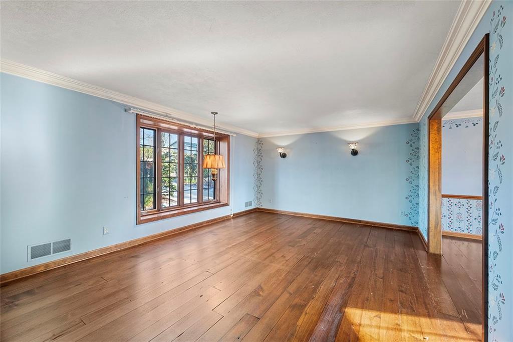 824 Flint Ridge Road Pittsburgh, PA 15243 - Photo 6 of 50