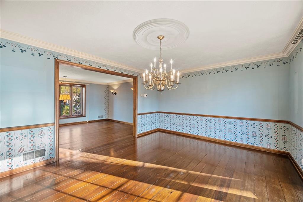 824 Flint Ridge Road Pittsburgh, PA 15243 - Photo 9 of 50 The hand-stenciled details in the dining room were inspired by a visit to Franklin Pierce's home in Concord, NH, where tracings of his dining room walls were made.