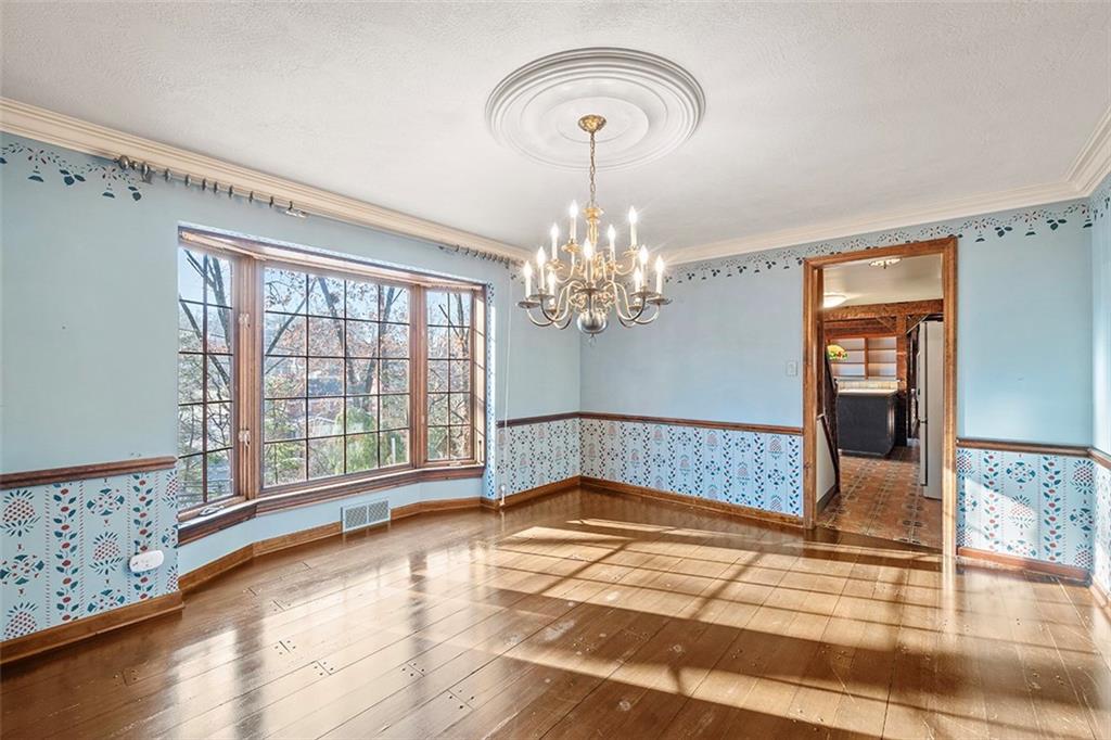 824 Flint Ridge Road Pittsburgh, PA 15243 - Photo 10 of 50